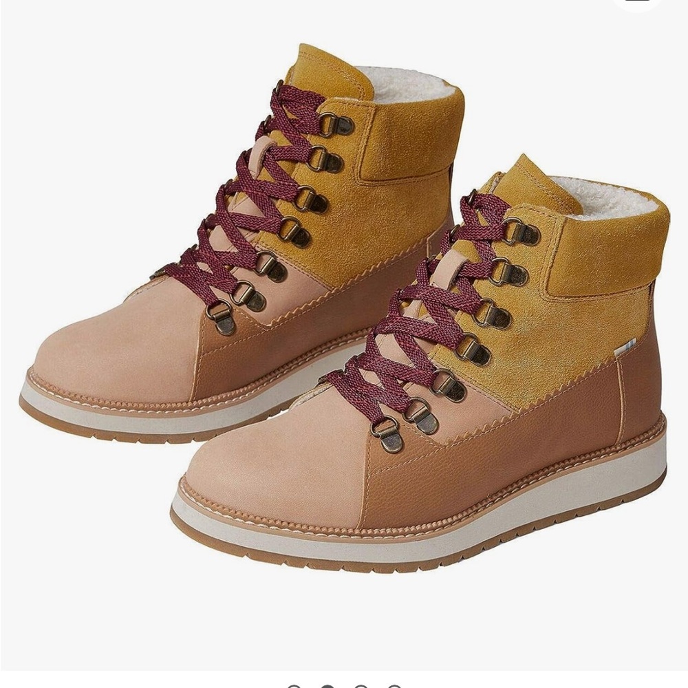 Like New Toms Mesa Boots in Honey Nubuck Suede